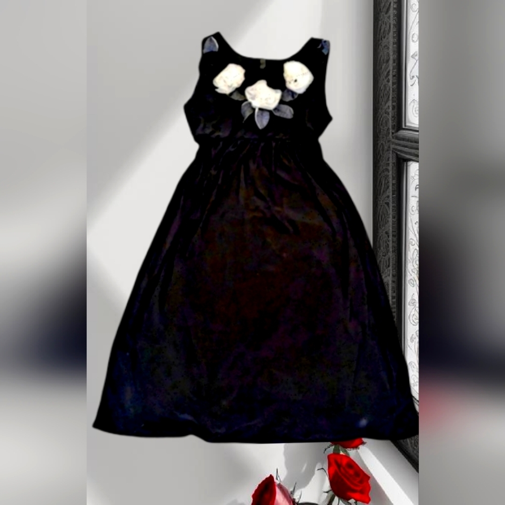 Cute! In bloom dress size small